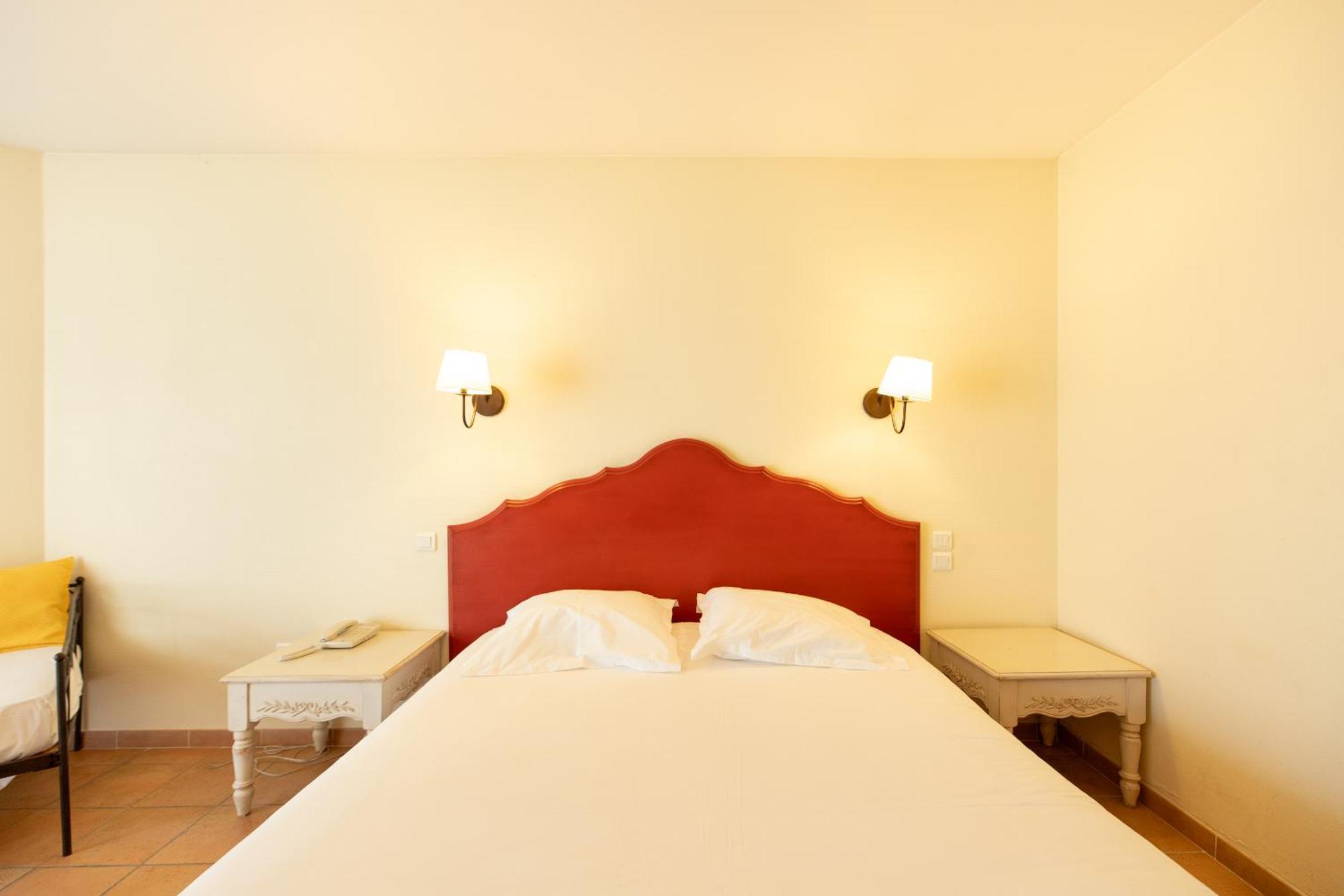 Golden Tulip Avignon Le Paradou Экстерьер фото